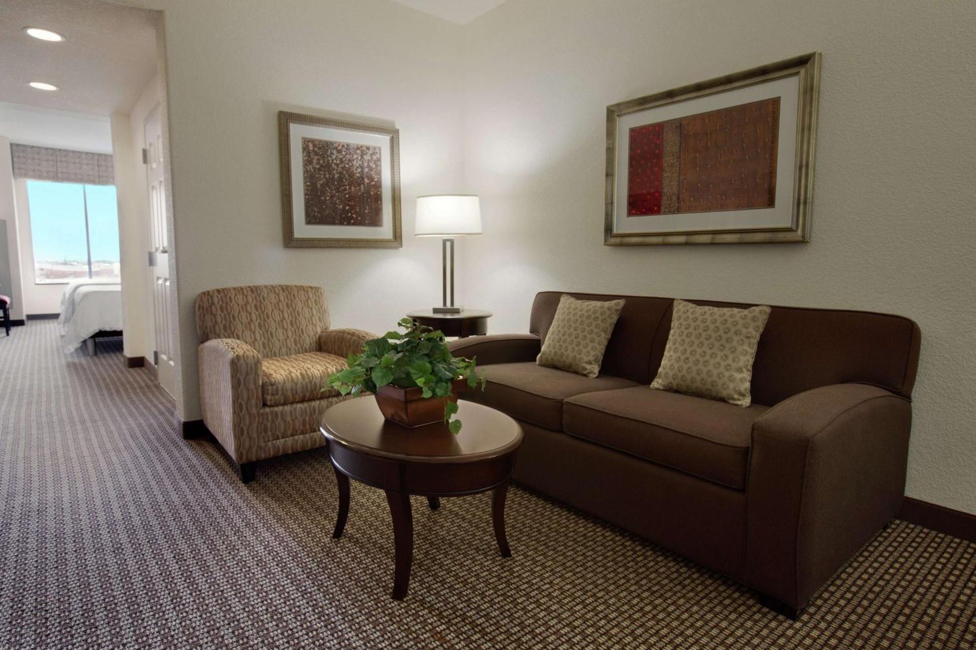 Hilton Garden Hotel 3*
